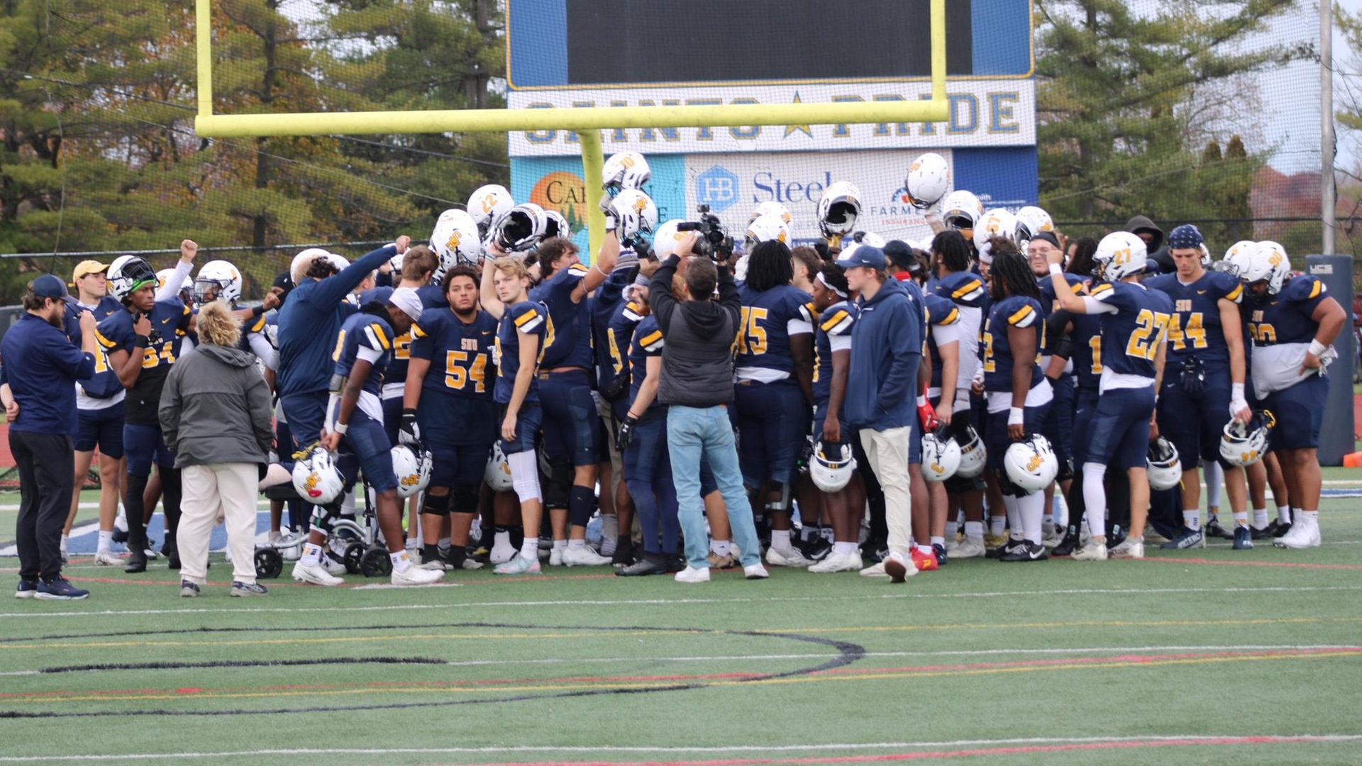 Football Falls To #11 IWU In Final Game