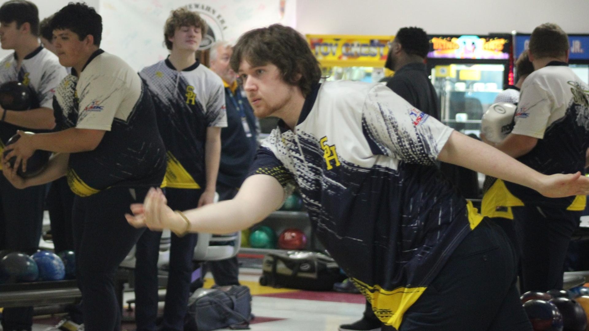 Men's Bowling Ninth at WHAC #4