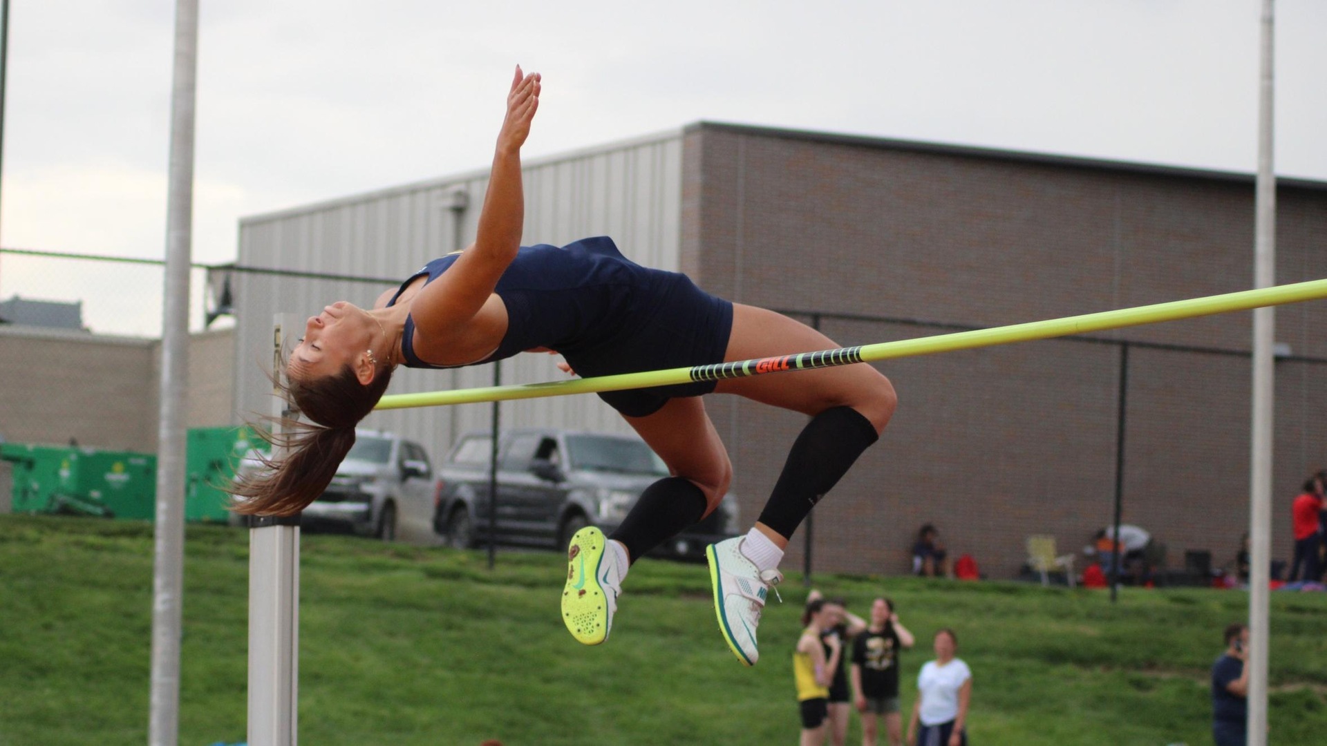 Women Record Three Wins At Hillsdale Last Chance Meet