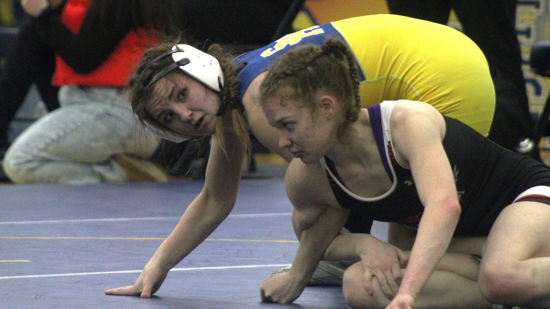 Eschtruth, Wallace Record Falls in Women's Wrestling Loss to RCU